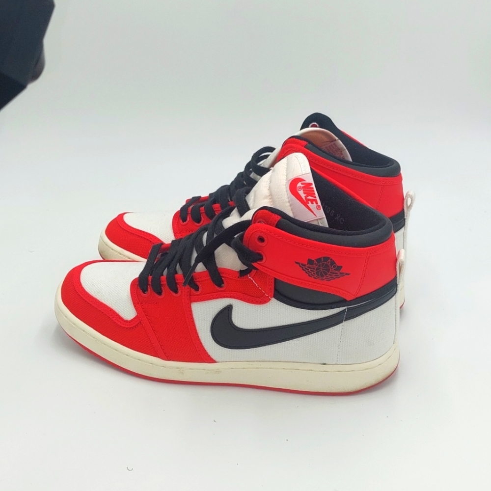 * Nike Jordan 1 Retro AJKO Chicago*